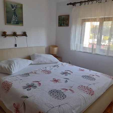 Apartments Mirjana Novi Vinodolski Værelse billede