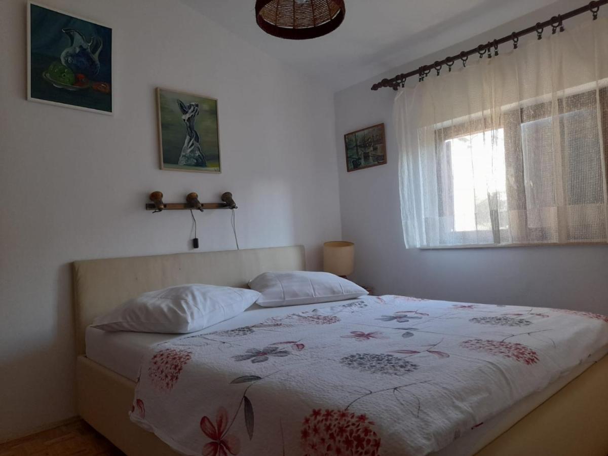 Apartments Mirjana Novi Vinodolski Eksteriør billede
